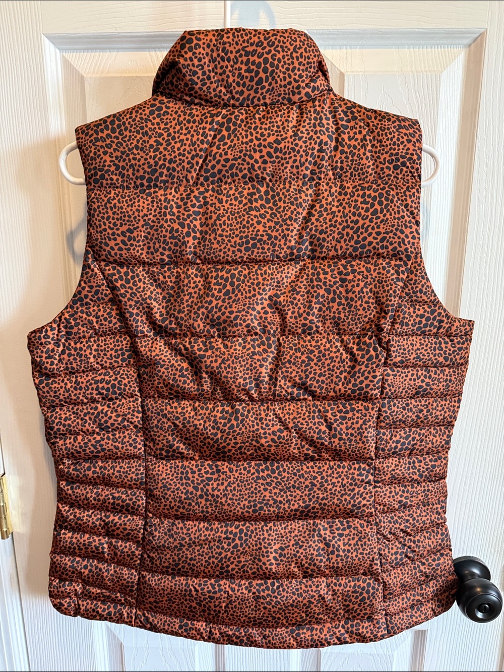 Lands' End Rust Leopard Quilted Puffer Vest - Picture 3 of 3